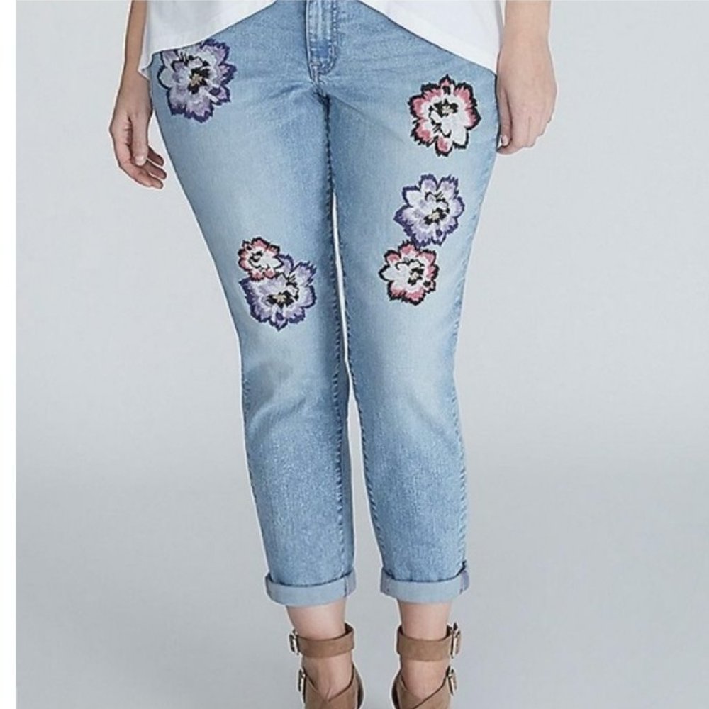 Lane Bryant Boyfriend Floral Embroidery Light Wash Jeans Size 14 Style 1046434
